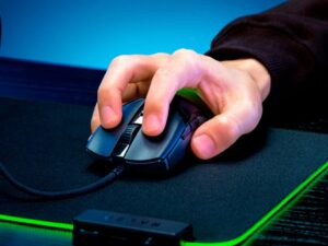 MOUSE RAZER COBRA GAMING, COBRA CHROMA RGB LIGHTWEIGHT, HASTA 8500 DPI, CON RECEPTOR USB, DISEÑO ERGONOMICO, 8 BOTONES, NEGRO