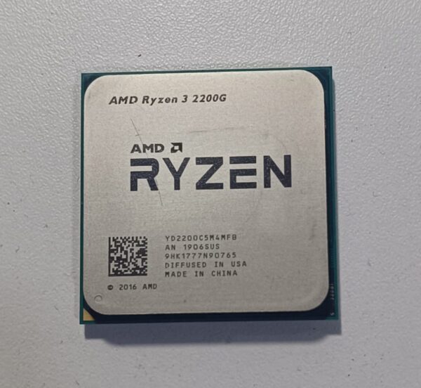 RYZEN 3 2200G